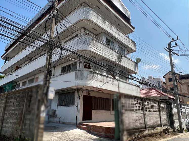 House for rent in Bangnatrad